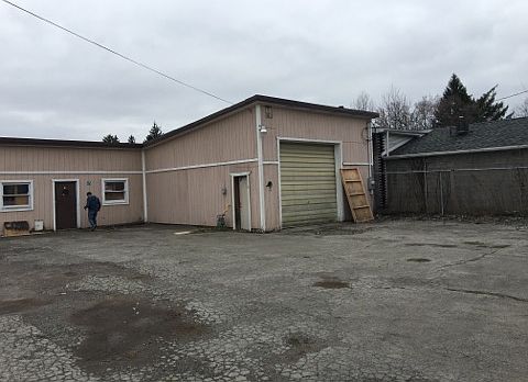 3rd image of 65 W Indianola Ave