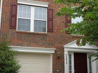 43016 Center St, Chantilly, VA 20152