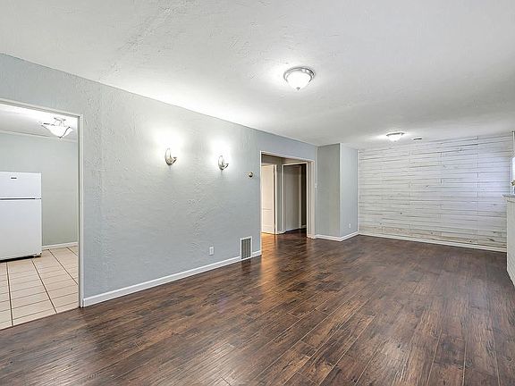 3rd image of 6708 Plateau Ave