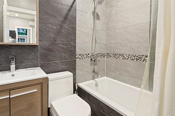 Rented by Safdie Realty Group | media 25