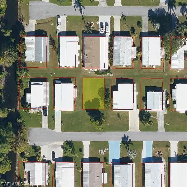 1st image of 271 Pine Key LN