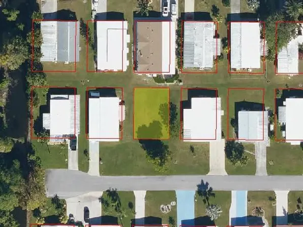 271 Pine Key LN, NAPLES, FL 34114