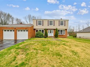 8 Spring Run Rd, Greensburg, PA 15601