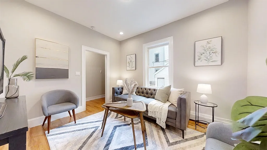 2 bed, 1.0 bath, 640 sqft, $3,155 — Photo 3