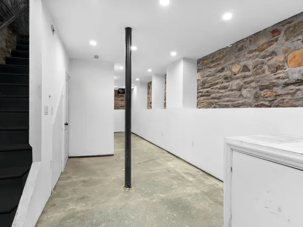 15 Dewey Place image 15 of 15