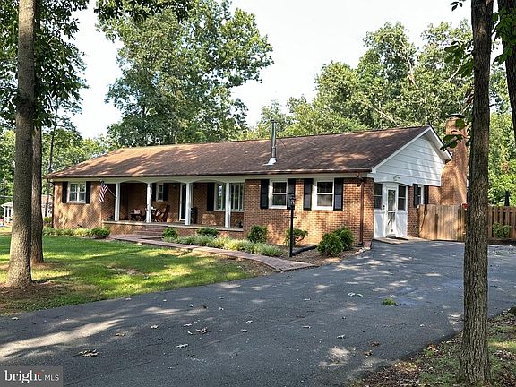 3rd image of 579 Circle View Rd