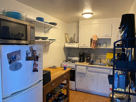 Rented by Compass | media 7