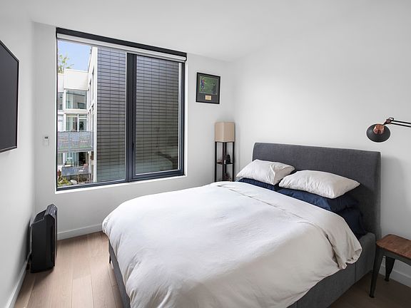 4th image of 215 N 10th St #5J