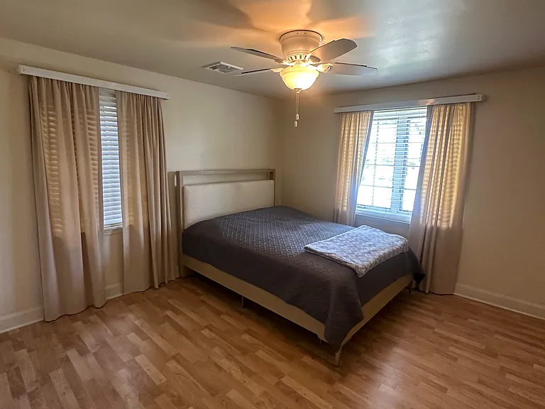 528 E Cherry St — Photo 13
