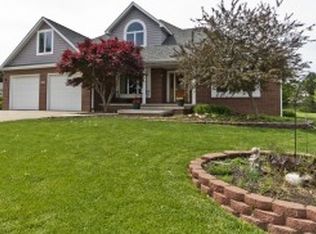 503 N Sycamore St, Maroa, IL 61756