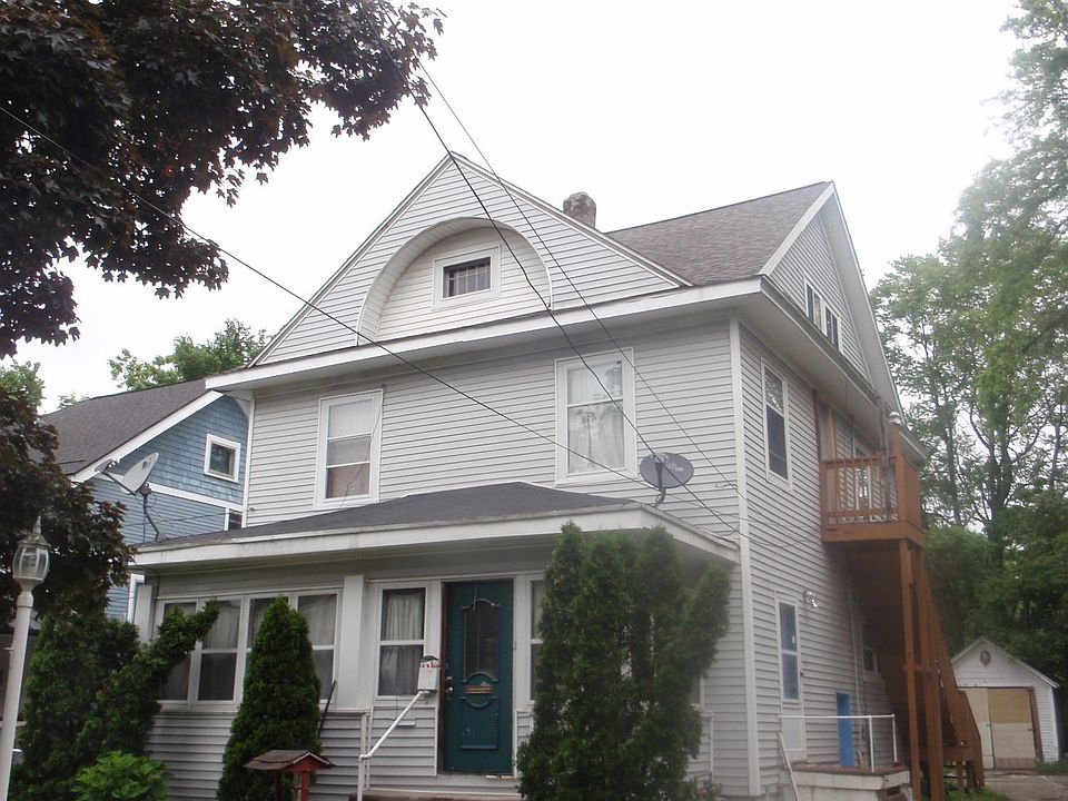 1st image of 845 Bates St SE