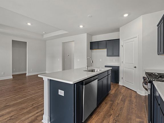 3rd image of 2495 Campton Loop