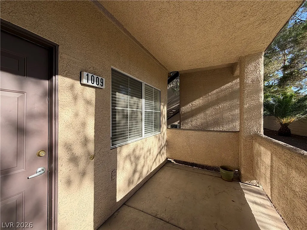 3 bed, 2.0 bath, 1131 sqft, $1,695 — Photo 3