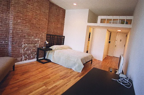 Rented by Performing Assets Corp | media 11