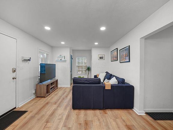5th image of 1006 Chambers Cir