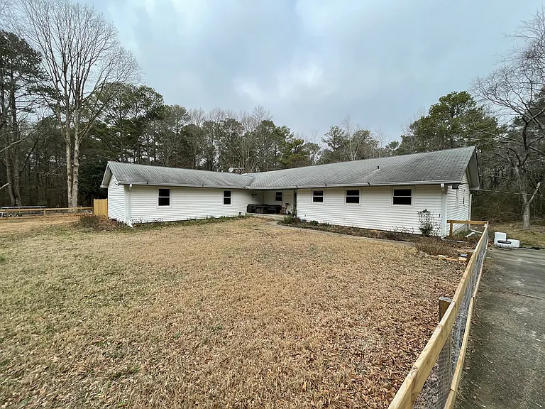 1300 Stillmeadow Rd SW — Photo 33