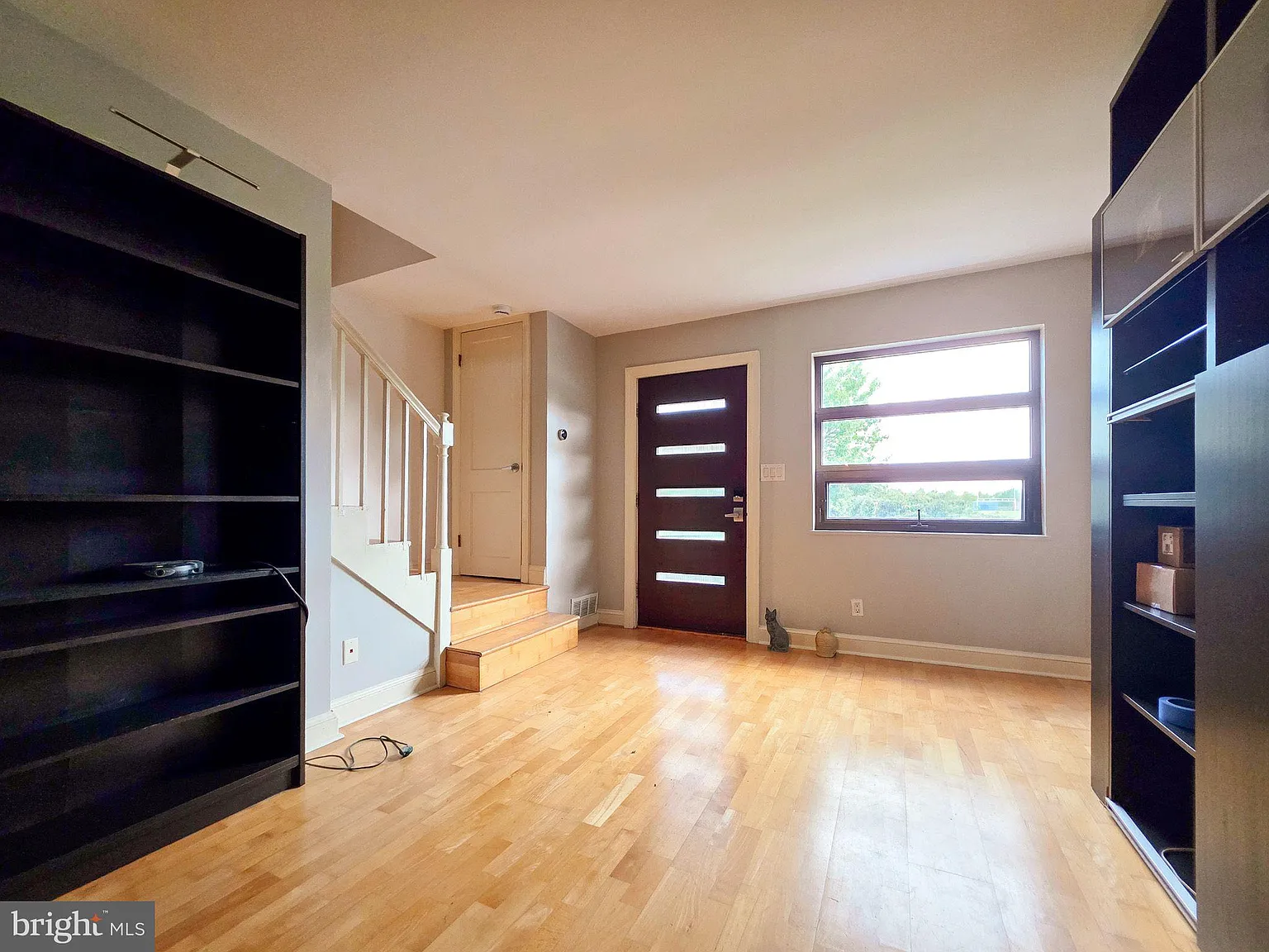 2 bed, 2.0 bath, 1650 sqft, $3,600 — Photo 2