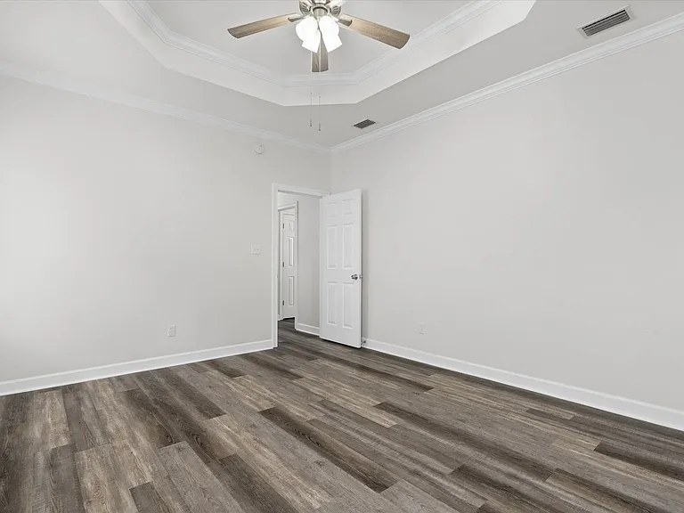 1009 Pinemont Dr — Photo 9