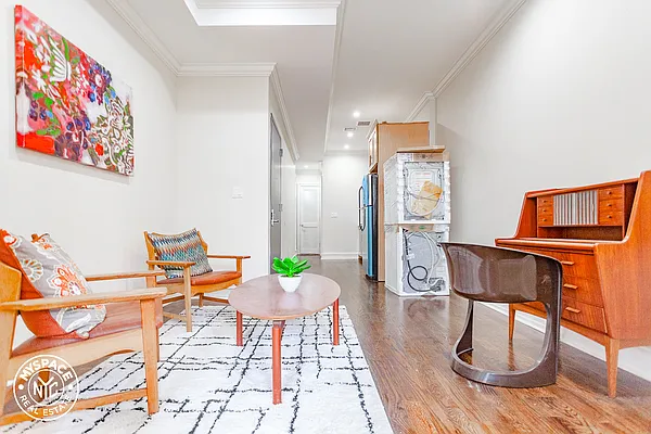 Rented by MySpaceNYC | media 27