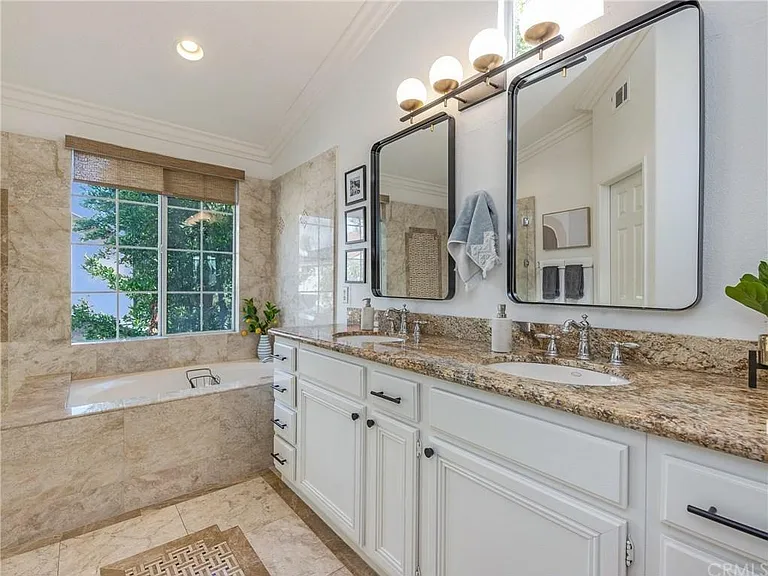13074 Arborwalk Ln — Photo 20