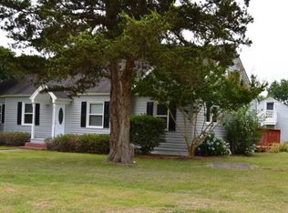 8638 Little England Rd, Hayes, VA 23072