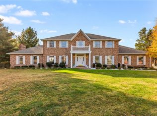 2605 E Campground Rd, Altamont, IL 62411