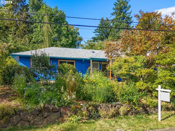 3629 SW Caldew St, Portland, OR 97219
