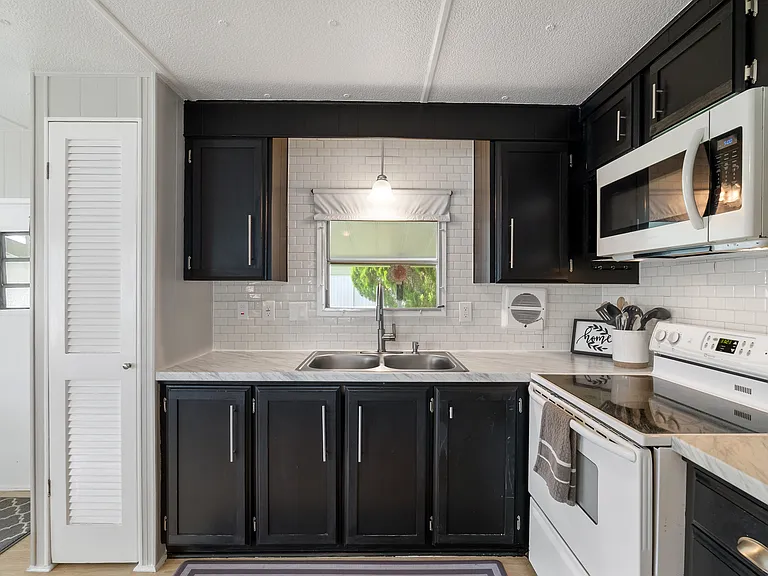 3829 Kim Dr — Photo 9