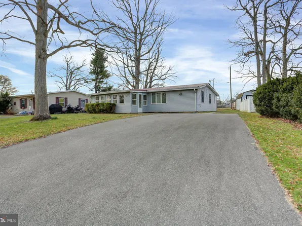 44 5th Ave, Fayetteville, PA 17222