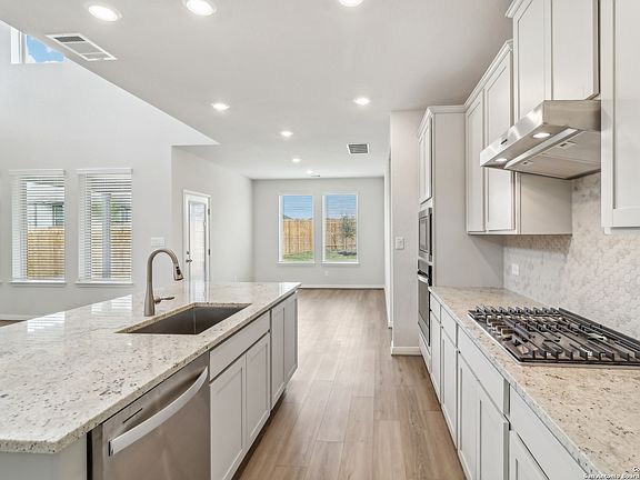 5th image of 9810 Prairie Way Blvd