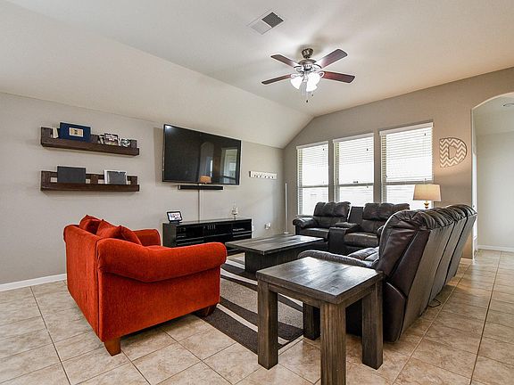 4th image of 30252 Creekside Dr