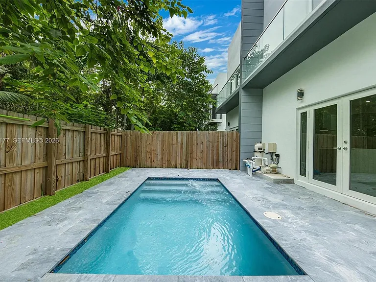 3142 Carter St #3142 — Photo 32
