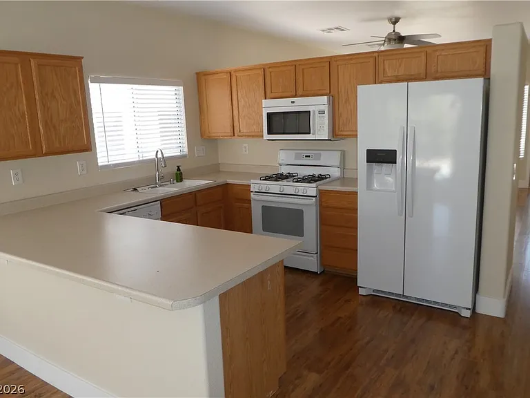 6038 Blue Autumn St — Photo 13
