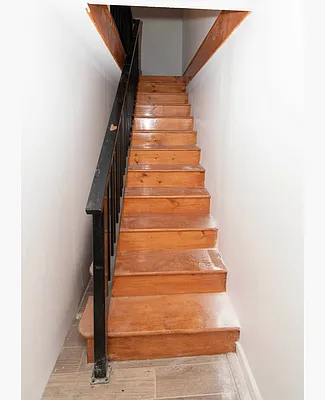 Rented by RealTegrity NY LLC | media 114