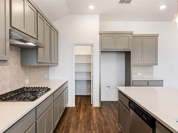 Gateway Parks - Martin Interior Image 4