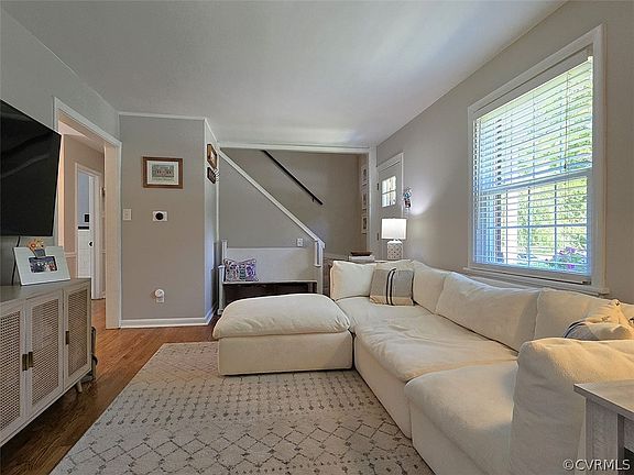 4th image of 905 Willow Lawn Dr