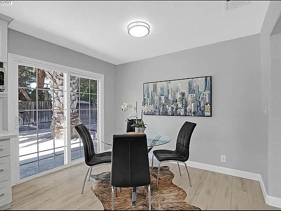 5th image of 1627 Goldentree Dr