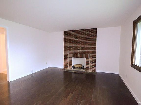 2nd image of 347 Traverse Blvd