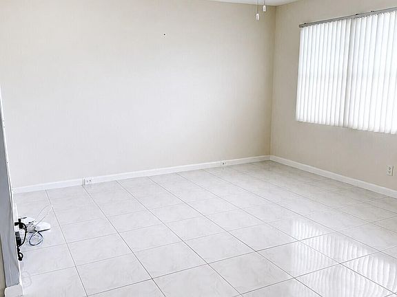 3rd image of 1089 WOLVERTON E #1089