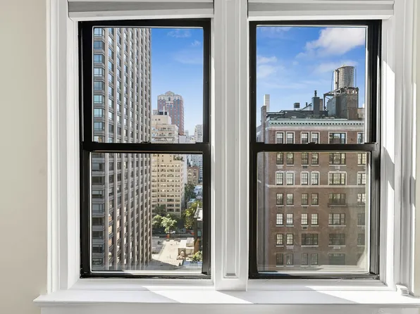 157 East 72nd Street image 6 of 17