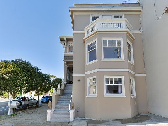 2nd image of 700 15th Ave