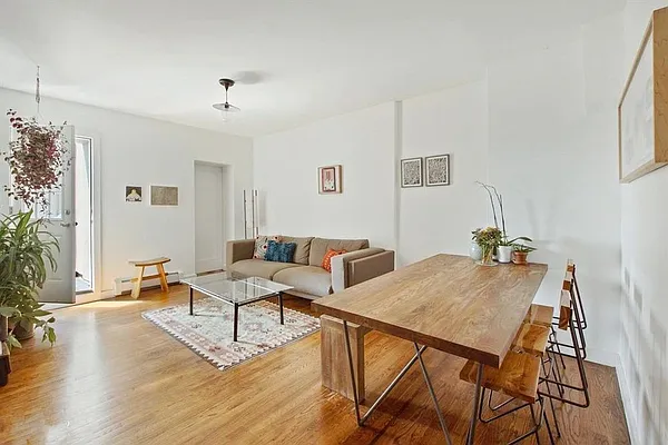 Rented by Brick&Mortar | media 23