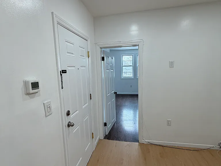 197 S 11th St #3 — Photo 15