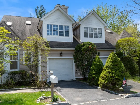 23 Roundtop Road, Yonkers, NY 10710