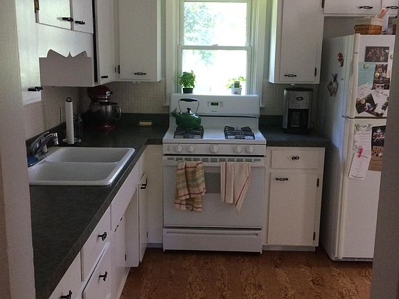 2nd image of 1704 Park Dr