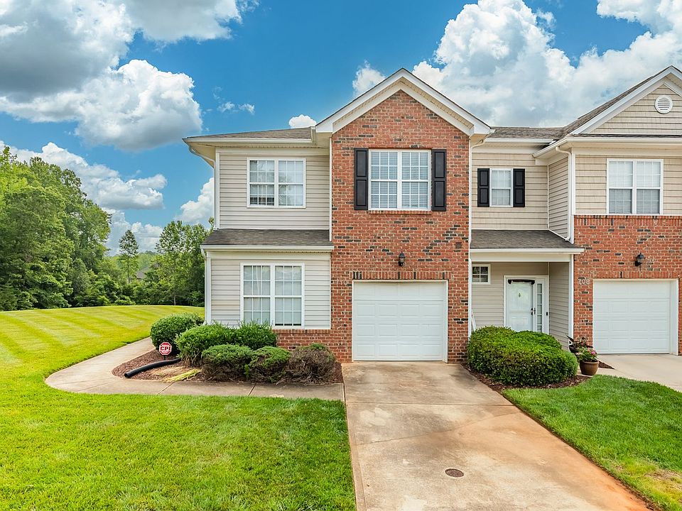 1st image of 710 Village Lake Dr