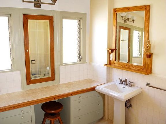 upper unit bathroom--1 of 2 baths per unit