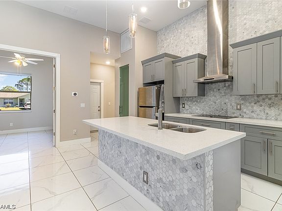 5th image of 415 Willard Ave