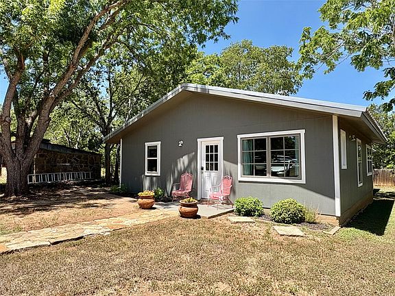 2nd image of 503 E Bluebonnet Ln