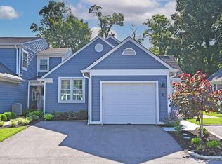 5 Greenhouse Ln, Cincinnati, OH 45209